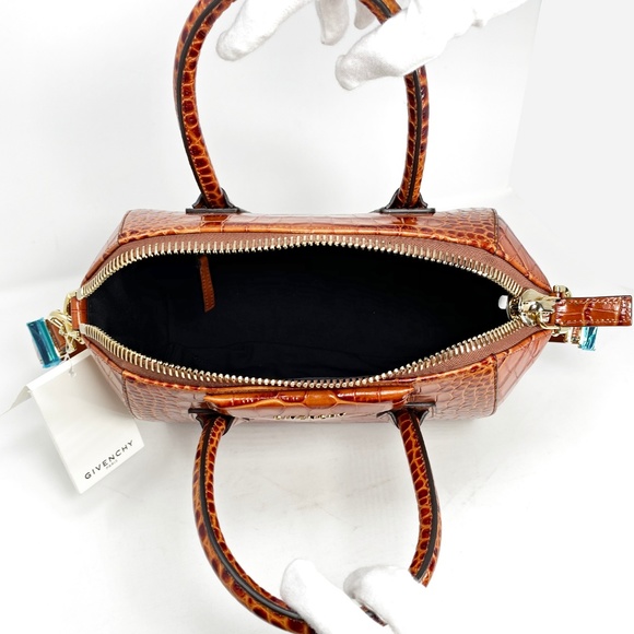 Givenchy Small Antigona Croc Effected Leather Bag - Picture 6 of 8